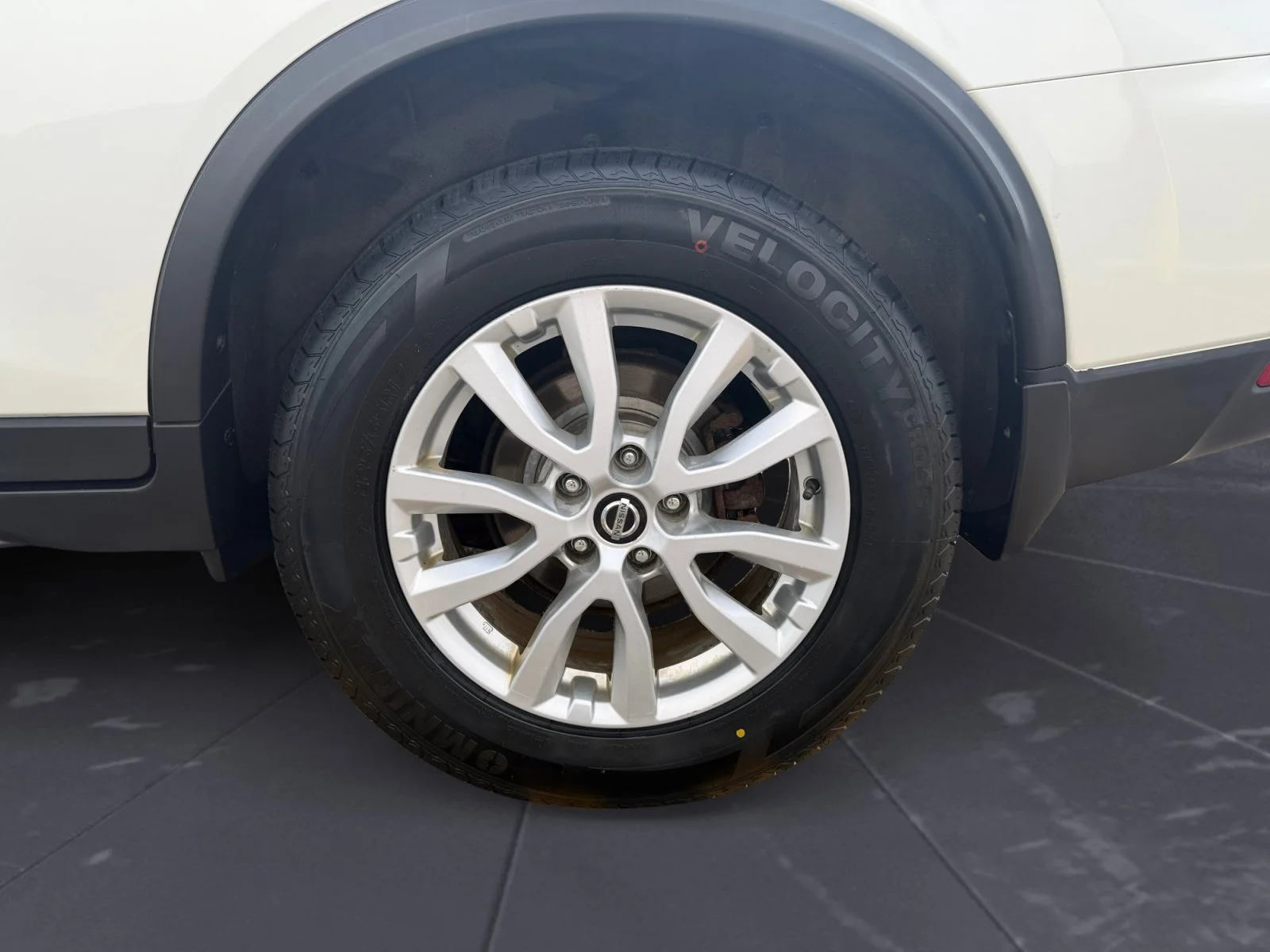 Used 2018 Pearl White Nissan SV image 45