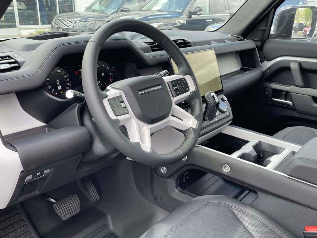 New 2026 Borasco Grey Land Rover X-Dynamic SE image 13