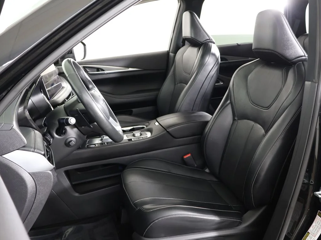 Used 2024 Mineral INFINITI LUXE image 36