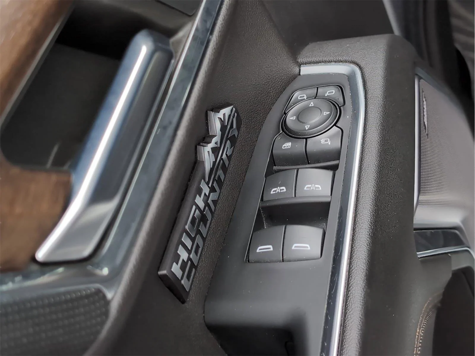 Used 2023 Sterling Gray Metallic Chevrolet High Country image 16