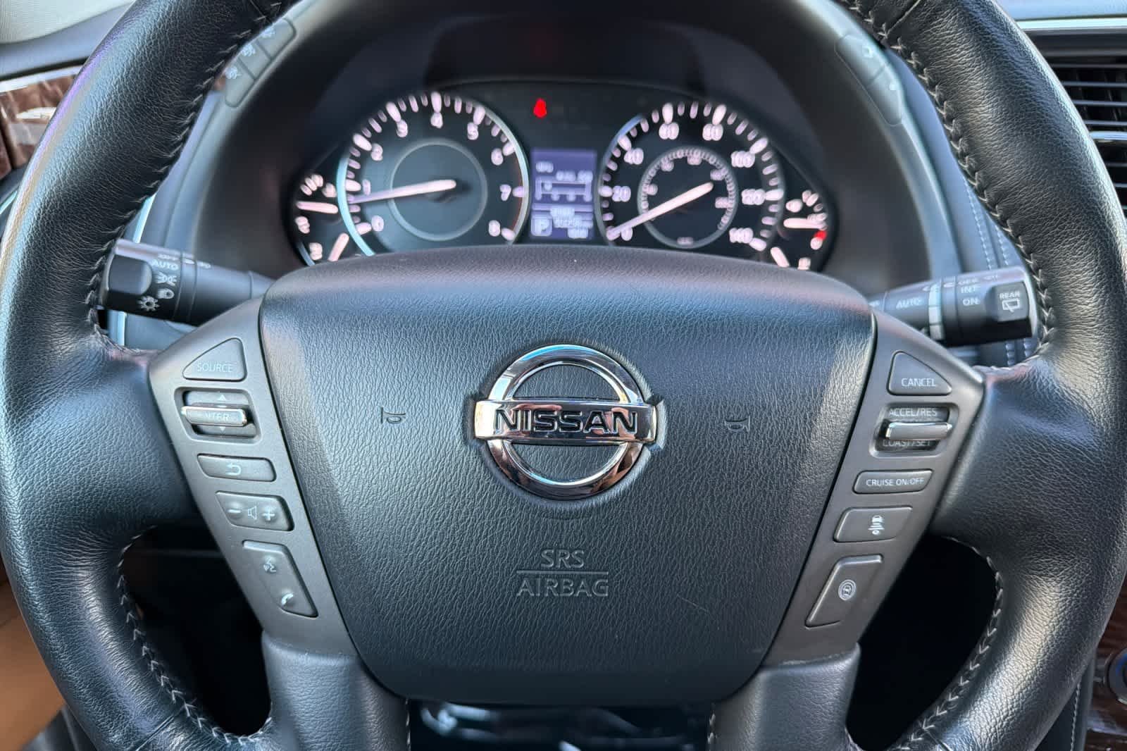 Used 2017 Pearl White Nissan Platinum image 27