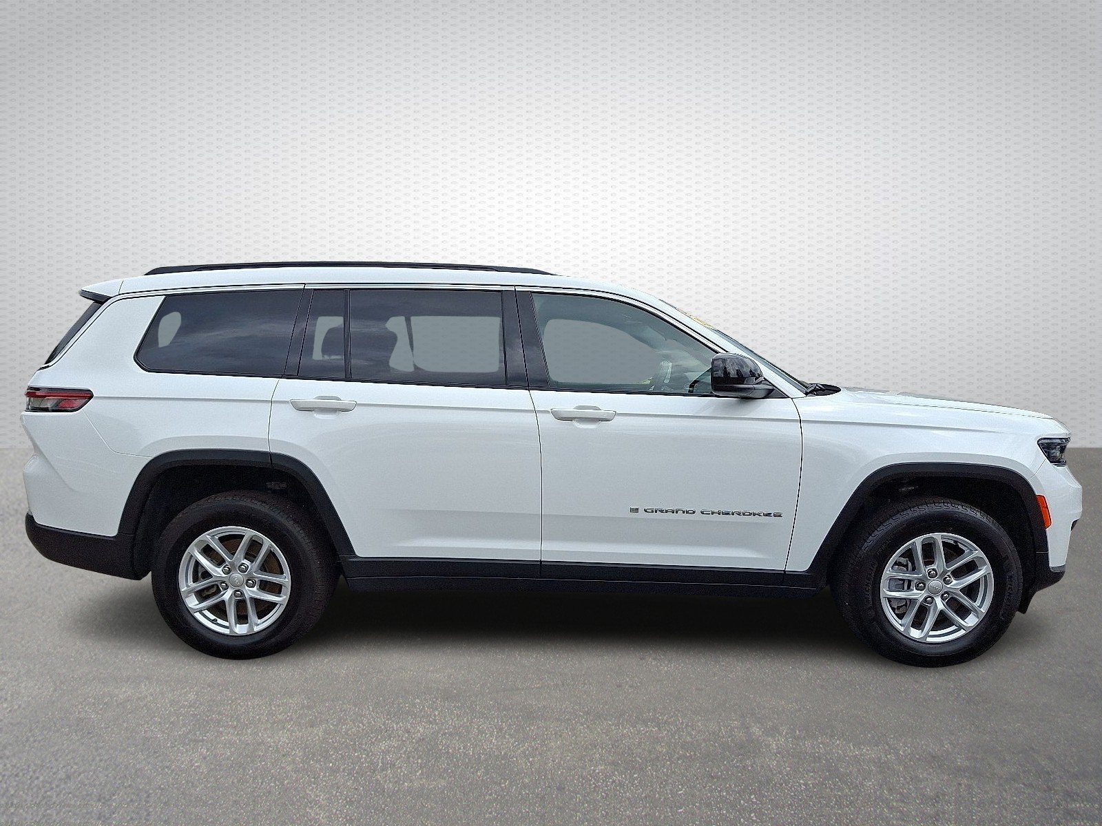 Certified Used 2025 Bright White Clearcoat - PW7 Jeep Laredo X 4x4 image 7
