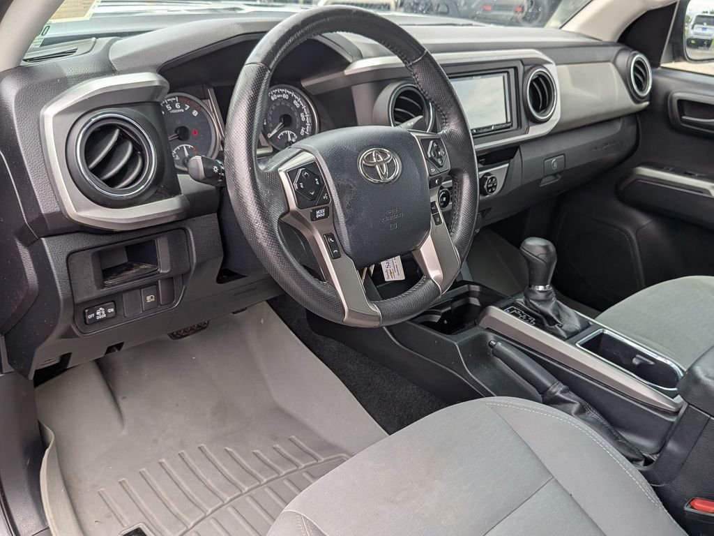 Used 2018 Gray Toyota SR5 image 33