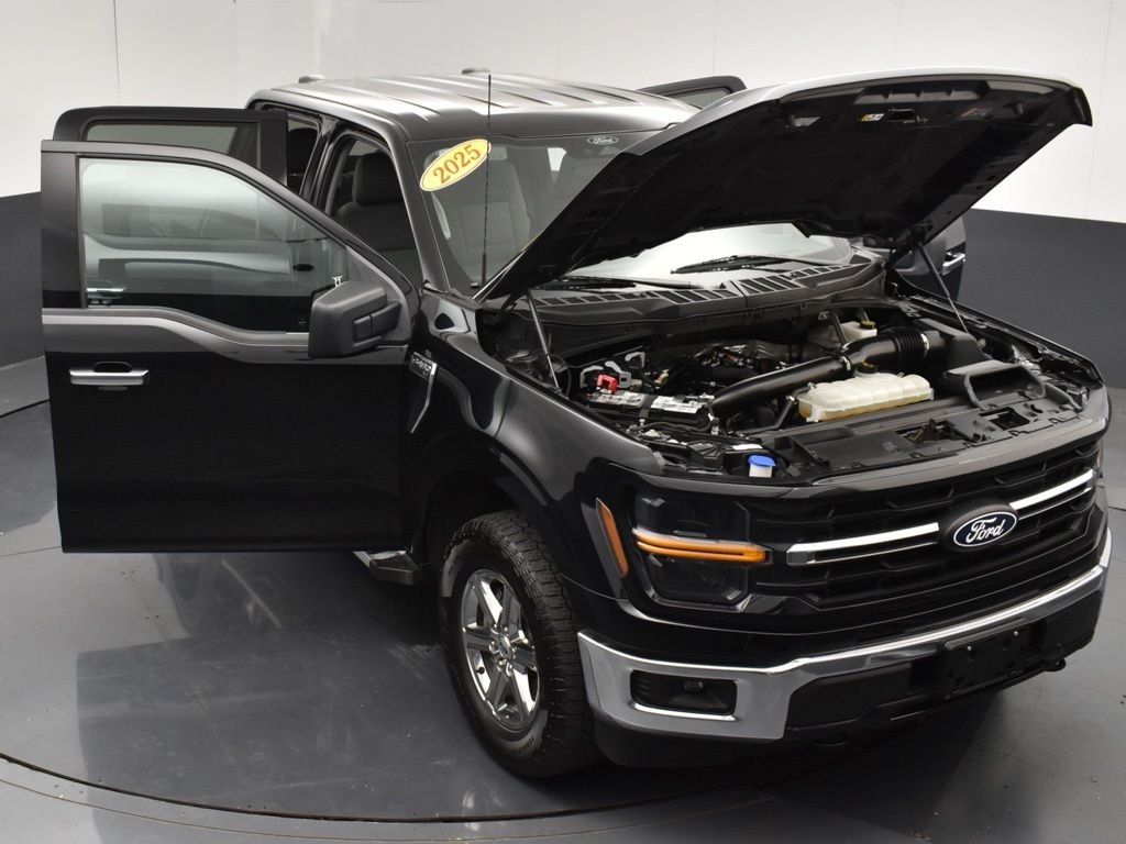 Used 2025 Black Ford XLT image 34