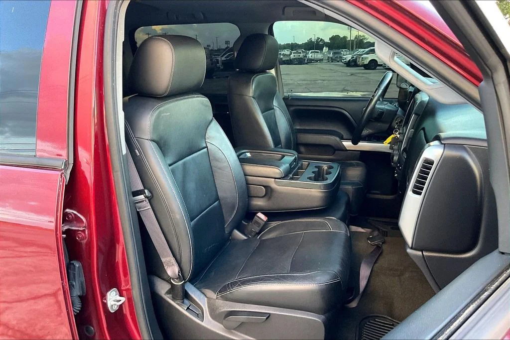 Used 2016 Red Chevrolet LT image 29