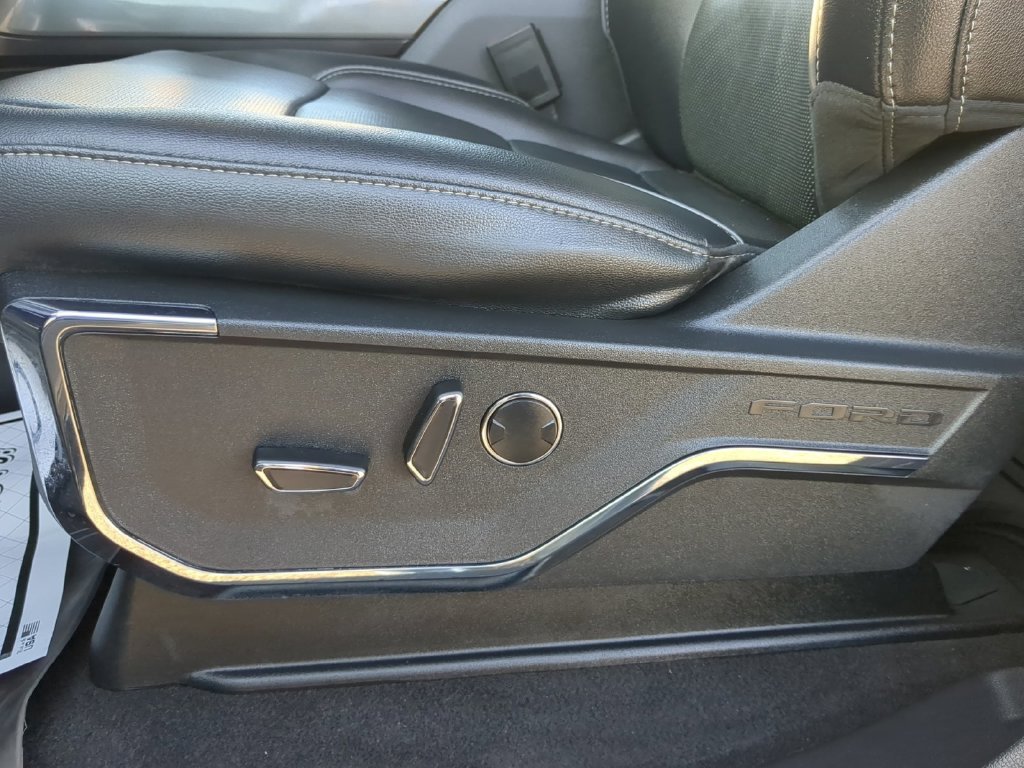 Used 2023 Black Ford Lariat image 26