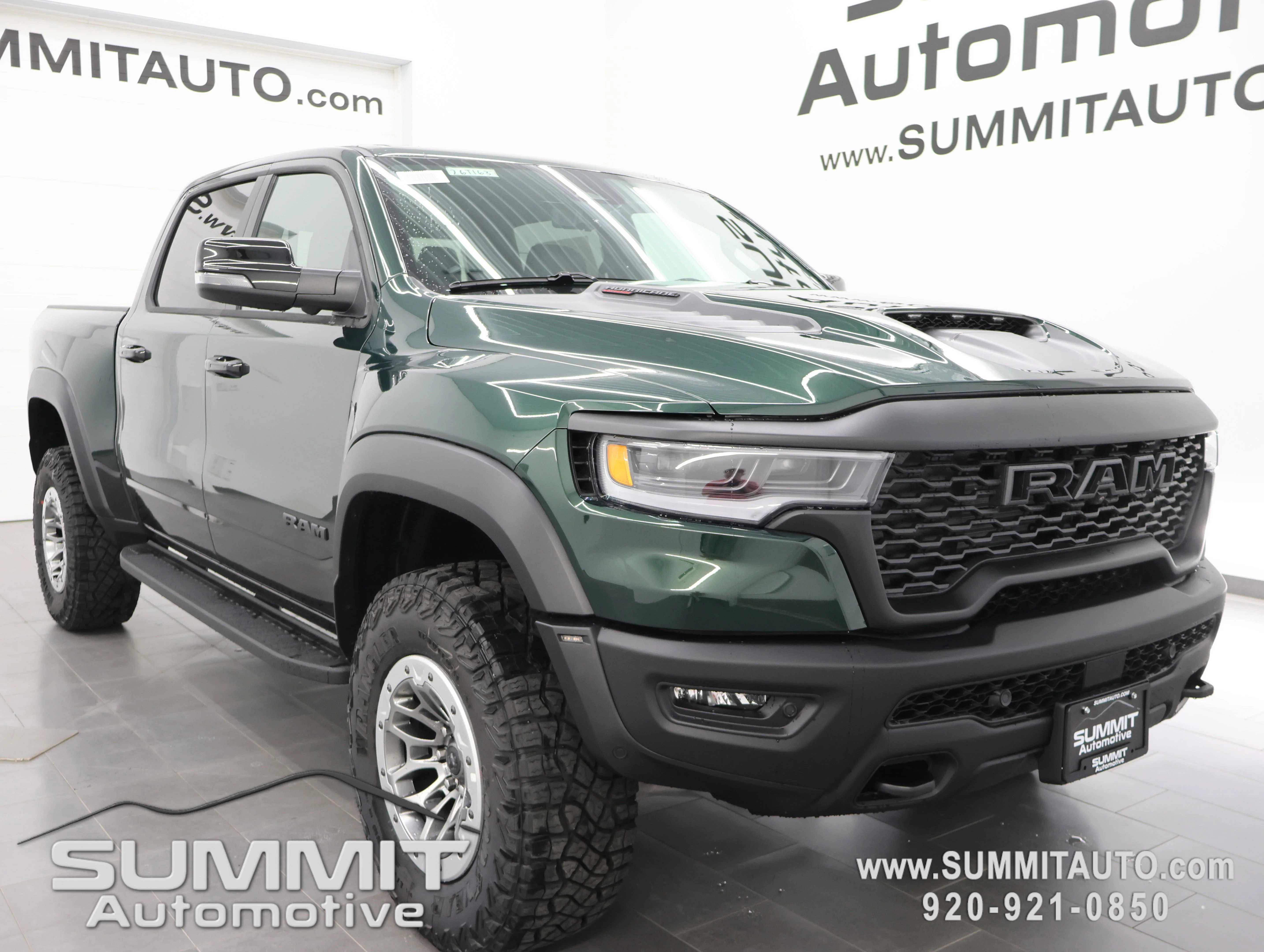 New 2026 Serrano-Green Metallic Exterior Paint RAM RHO image 2