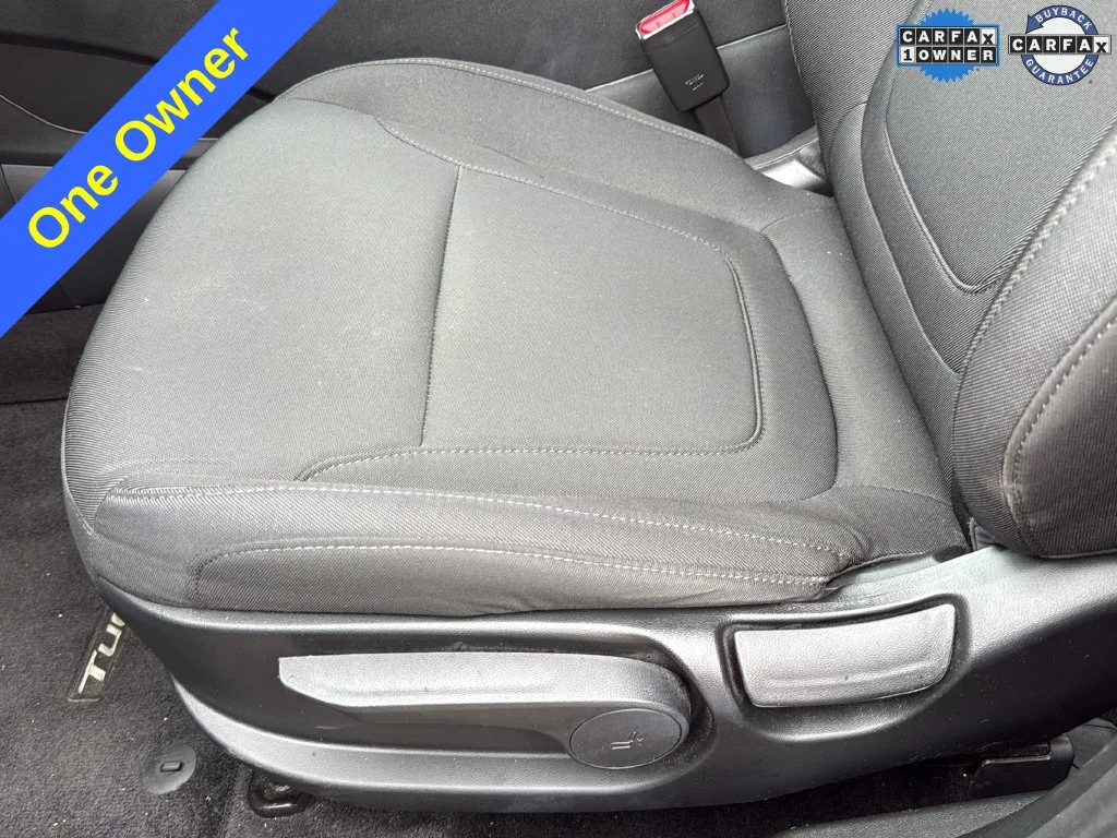Used 2024 Silver Hyundai SE image 16