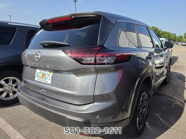 Used 2025 Gray Nissan SV image 5