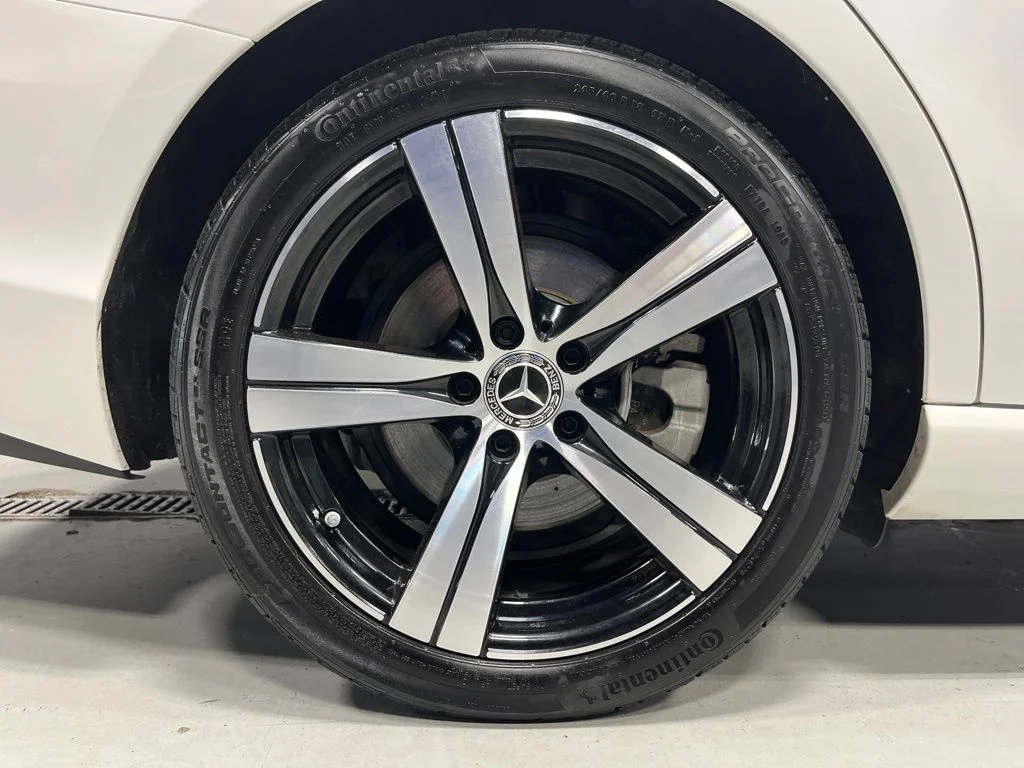 Used 2025 Polar White Mercedes-Benz C 300 image 38