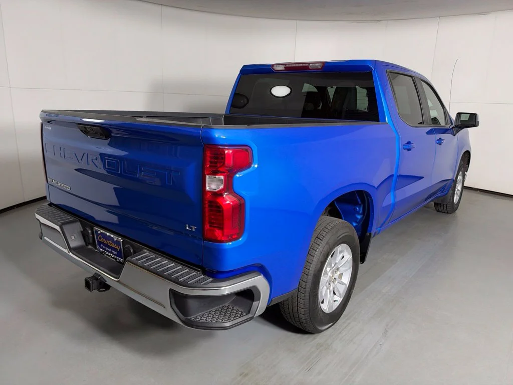 Used 2025 Blue Chevrolet LT image 8