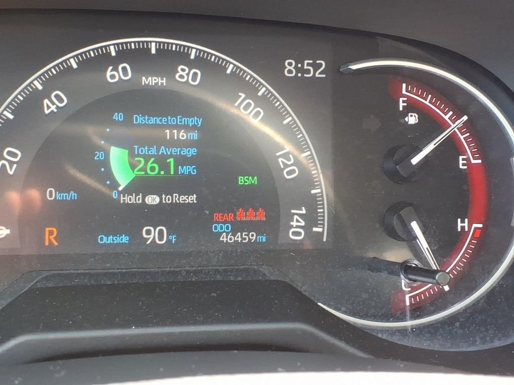 2023 Toyota RAV4 XLE - Photo 23