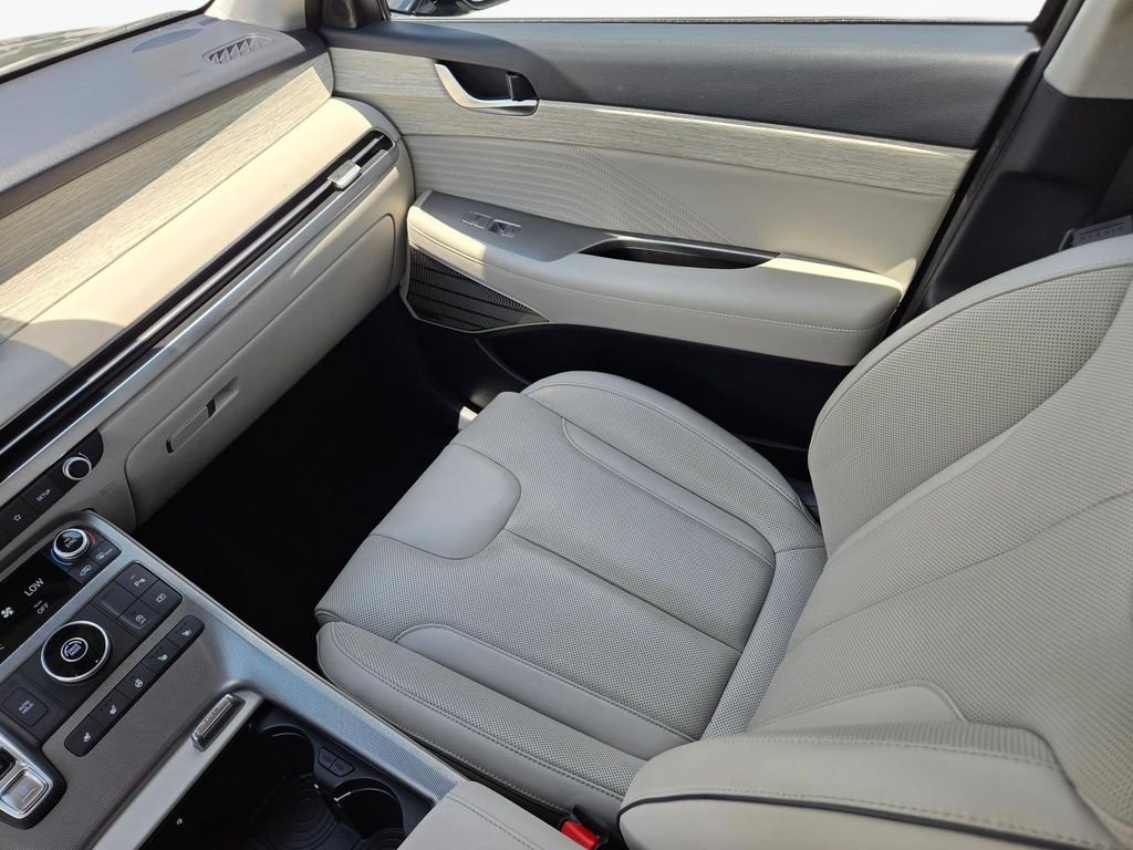 Certified Used 2025 Black Hyundai Calligraphy image 22