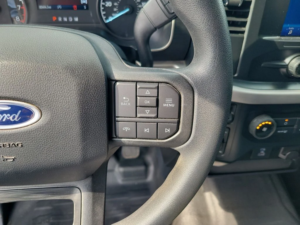 Used 2022 White Ford XL image 26