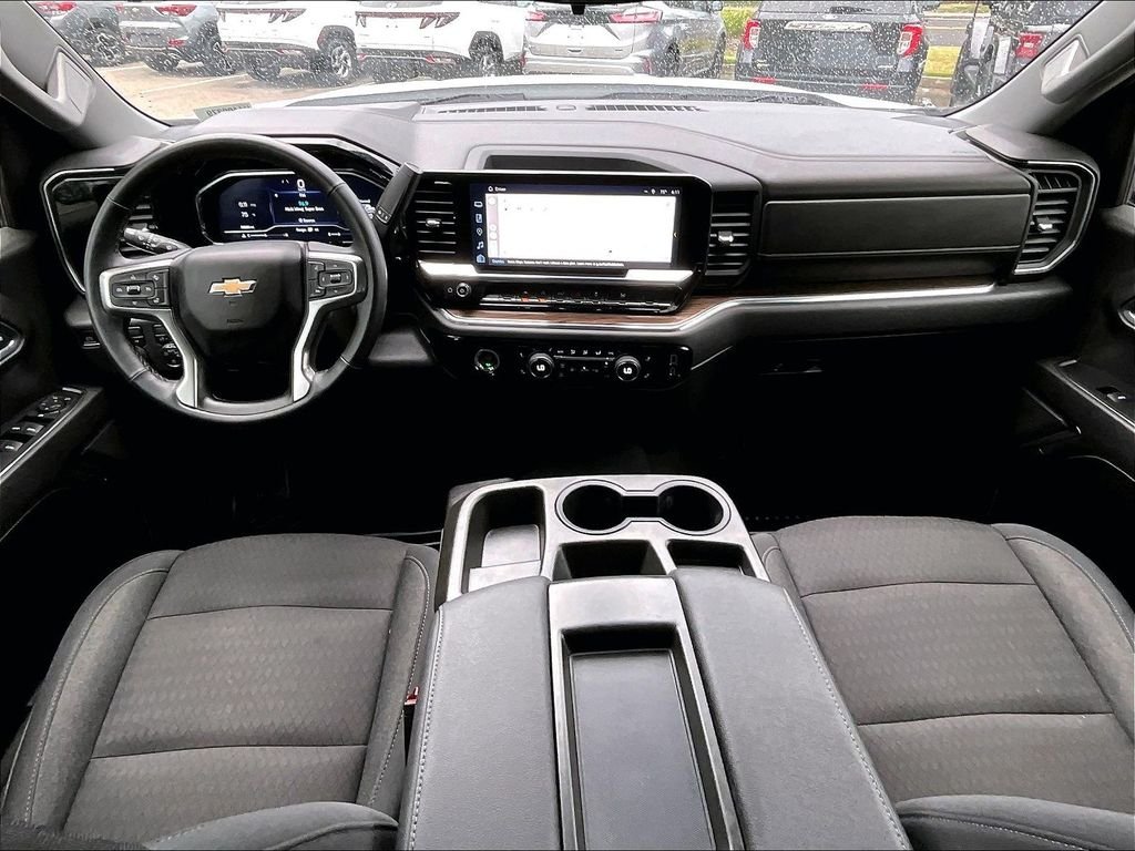 Used 2023 White Chevrolet LT image 21
