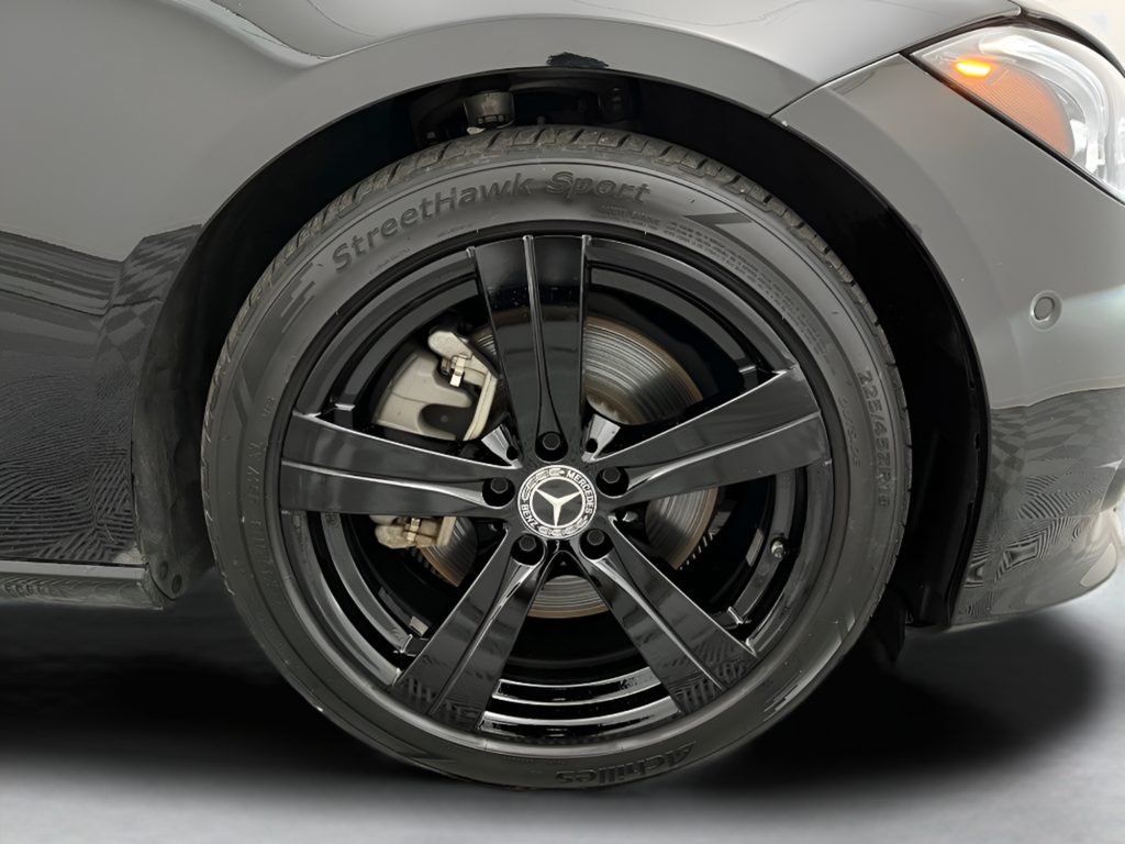 Used 2025  Mercedes-Benz C 300 image 39
