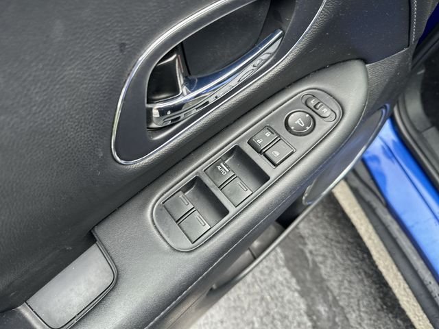 Used 2021  Honda EX-L image 17