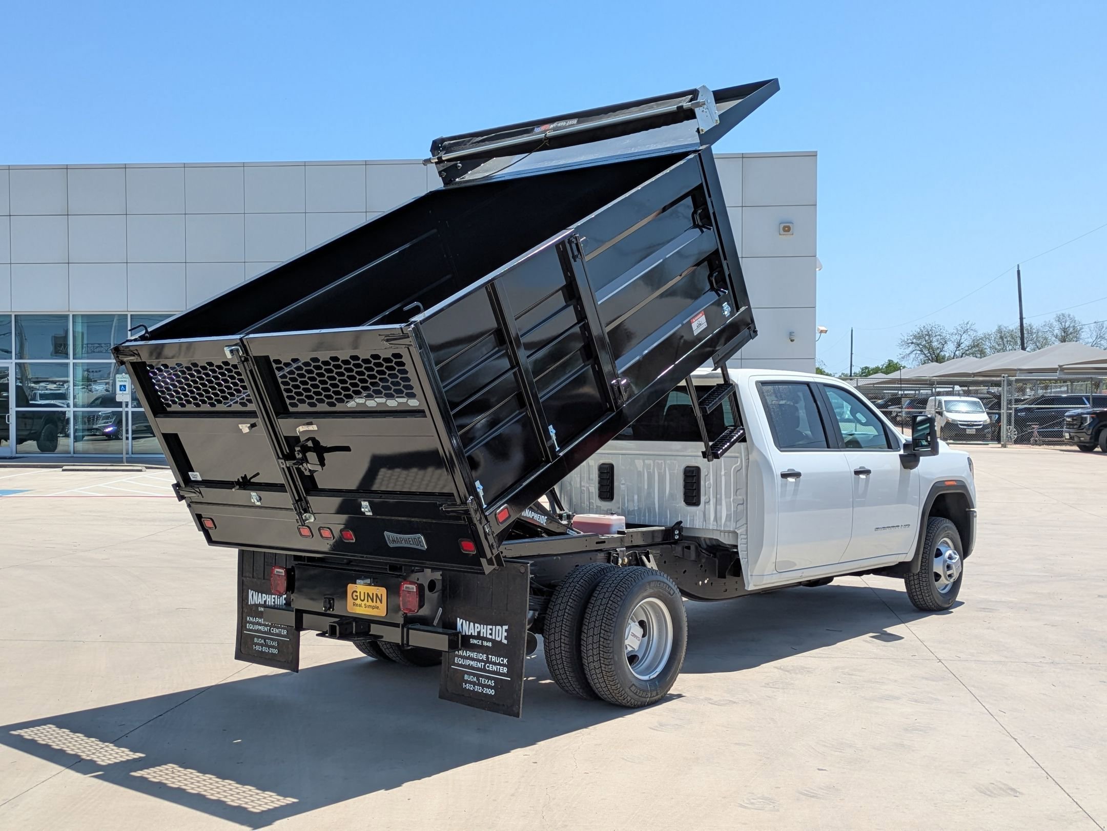 2025 GMC Sierra 3500HD Pro - Photo 7