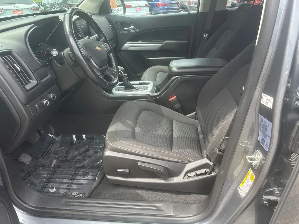 Used 2022 Gray Chevrolet LT image 7