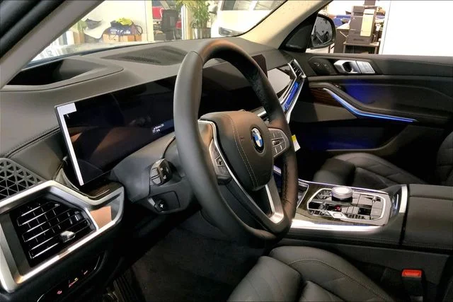 2026 BMW X7 40i - Photo 8