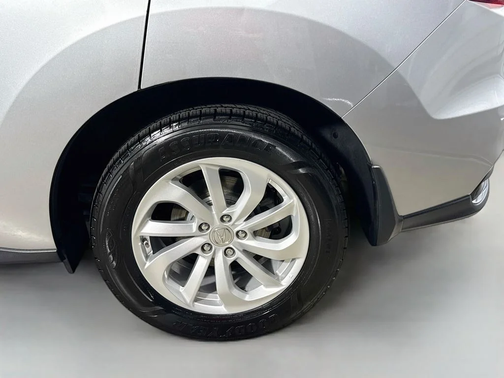 Used 2017 Lunar Silver Metallic Acura w/Technology Pkg image 9