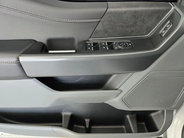Used 2024 White Ford XLT image 19