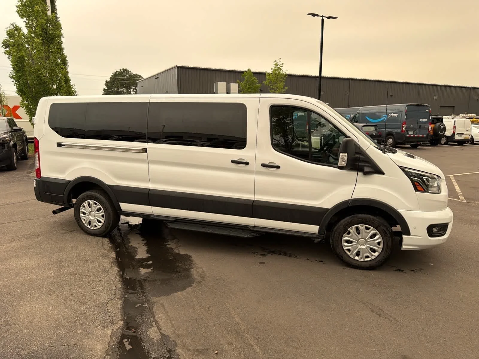 Used 2023 Oxford White Ford XLT image 4