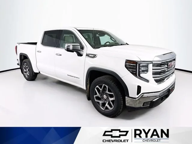 2022 GMC Sierra 4WD Crew Cab Short Box SLT's photo