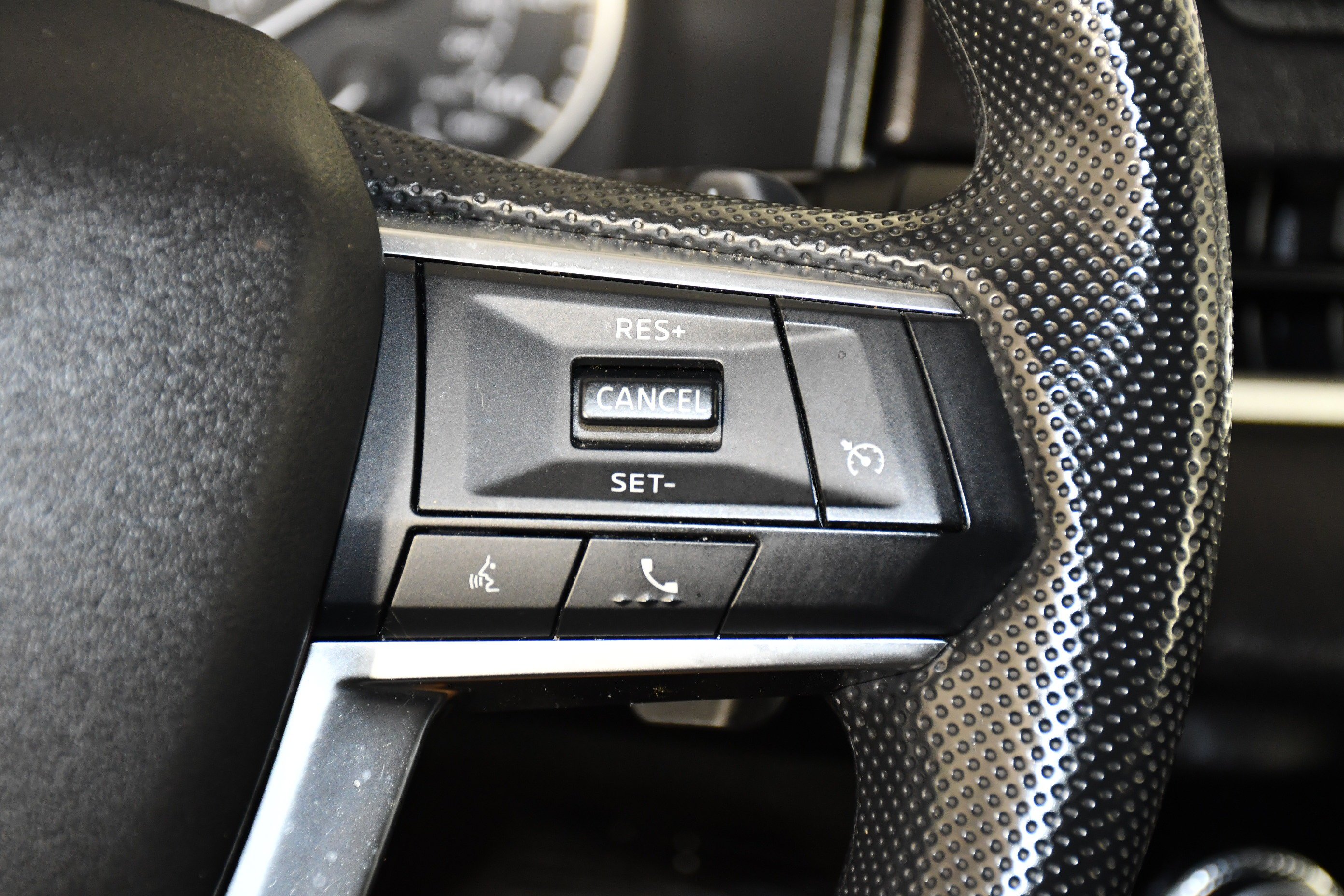 Certified Used 2024 Red Diamond Mitsubishi ES image 21