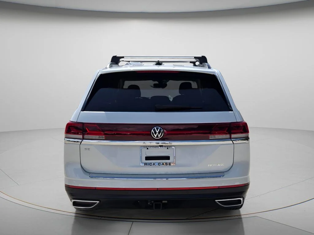 Certified Used 2026 White/off-white Volkswagen SE w/Technology image 5