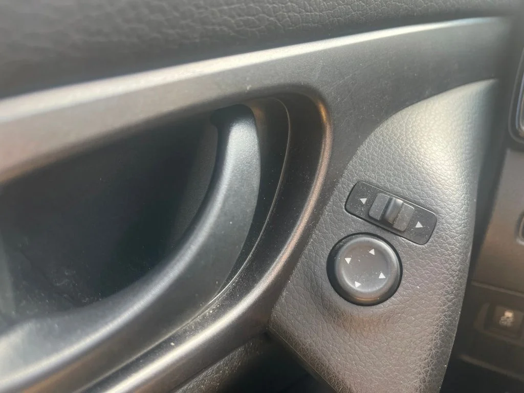 Used 2019 Gray Nissan S image 24
