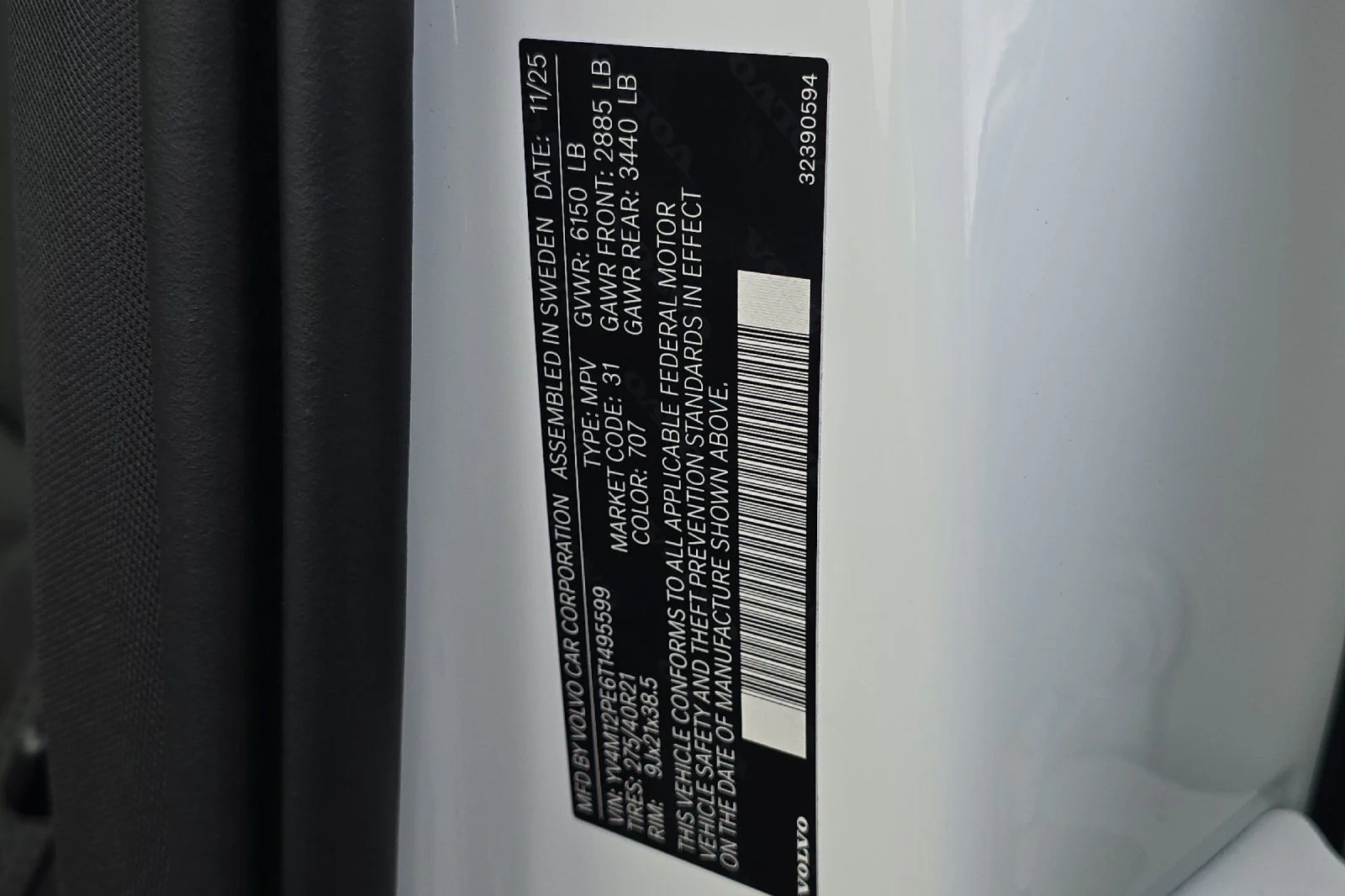 New 2026 Crystal White Volvo Plus image 27