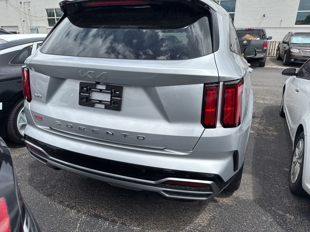 Used 2022 Silver Kia SX image 5