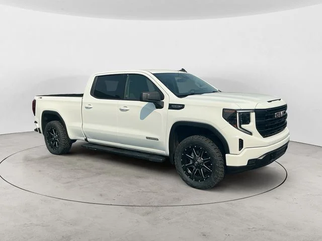Used 2024 White GMC Elevation image 3