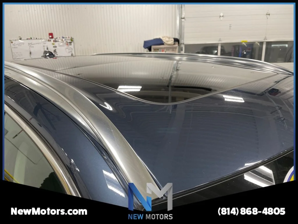 Used 2022 Denim Blue Metallic Volvo T6 Momentum image 17