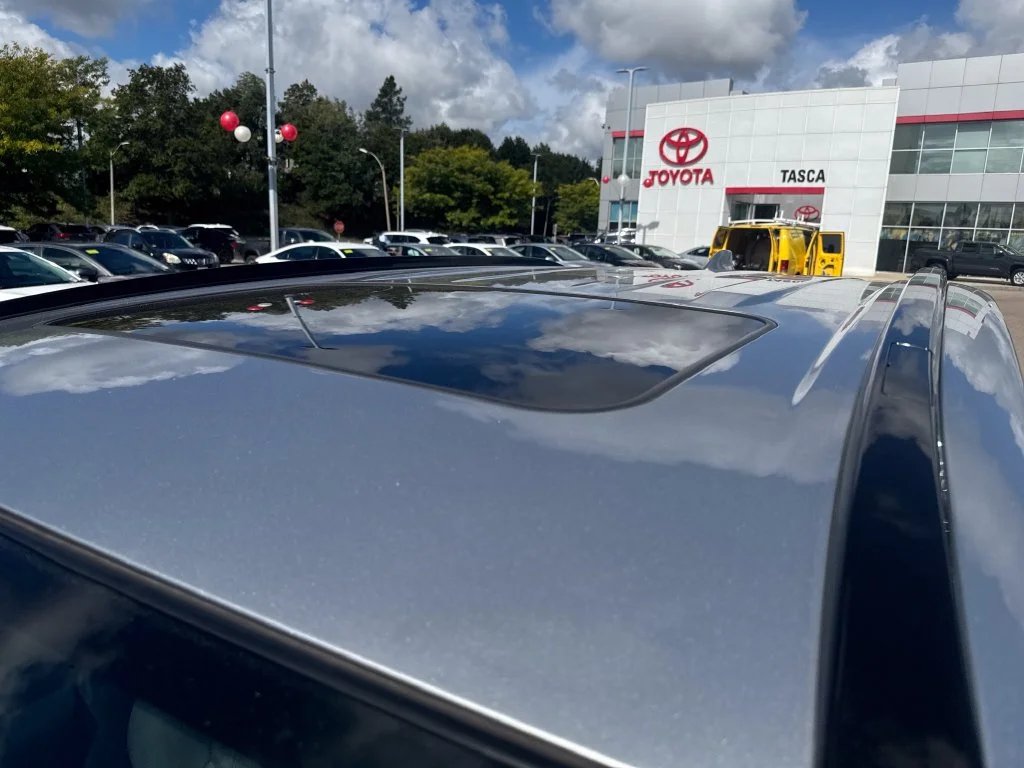 Used 2021 Silver Toyota XLE image 44
