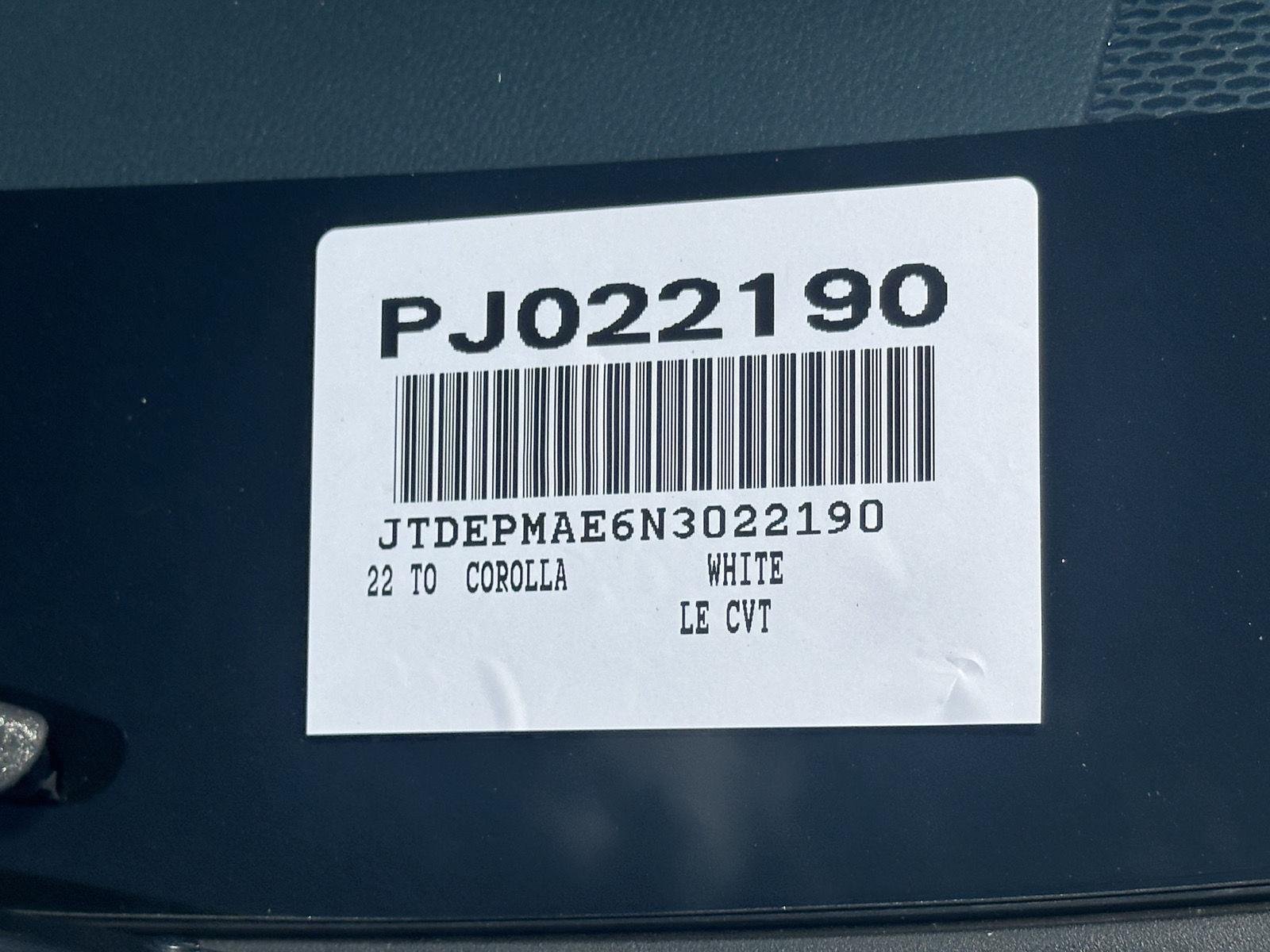 2022 Toyota Corolla LE - Photo 14