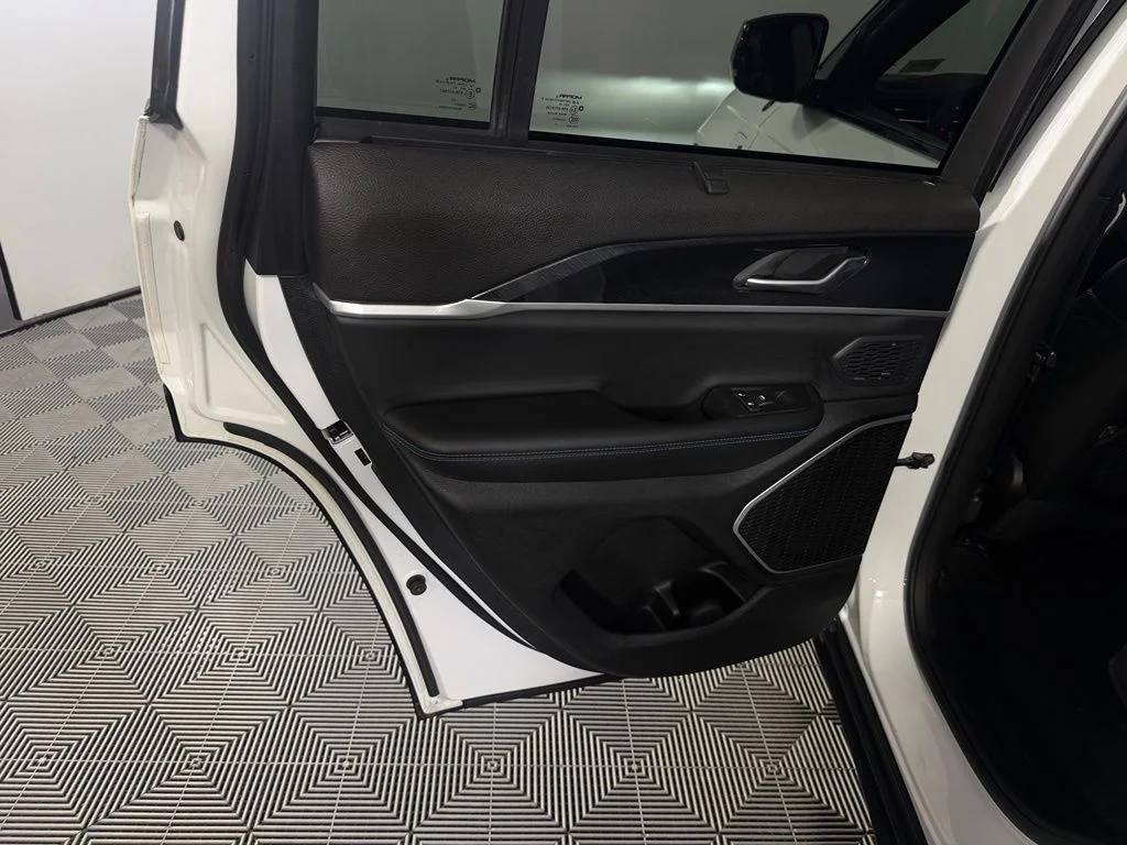 Used 2023 White Jeep Trailhawk 4xe image 28