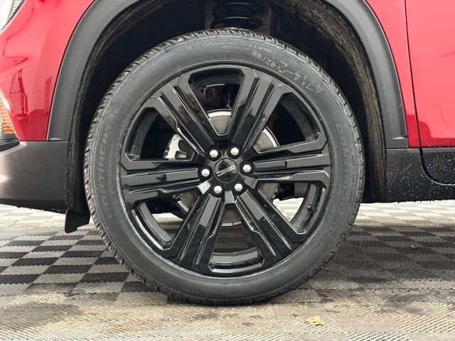 New 2026 Volcanic Red Tintcoat GMC Elevation image 15