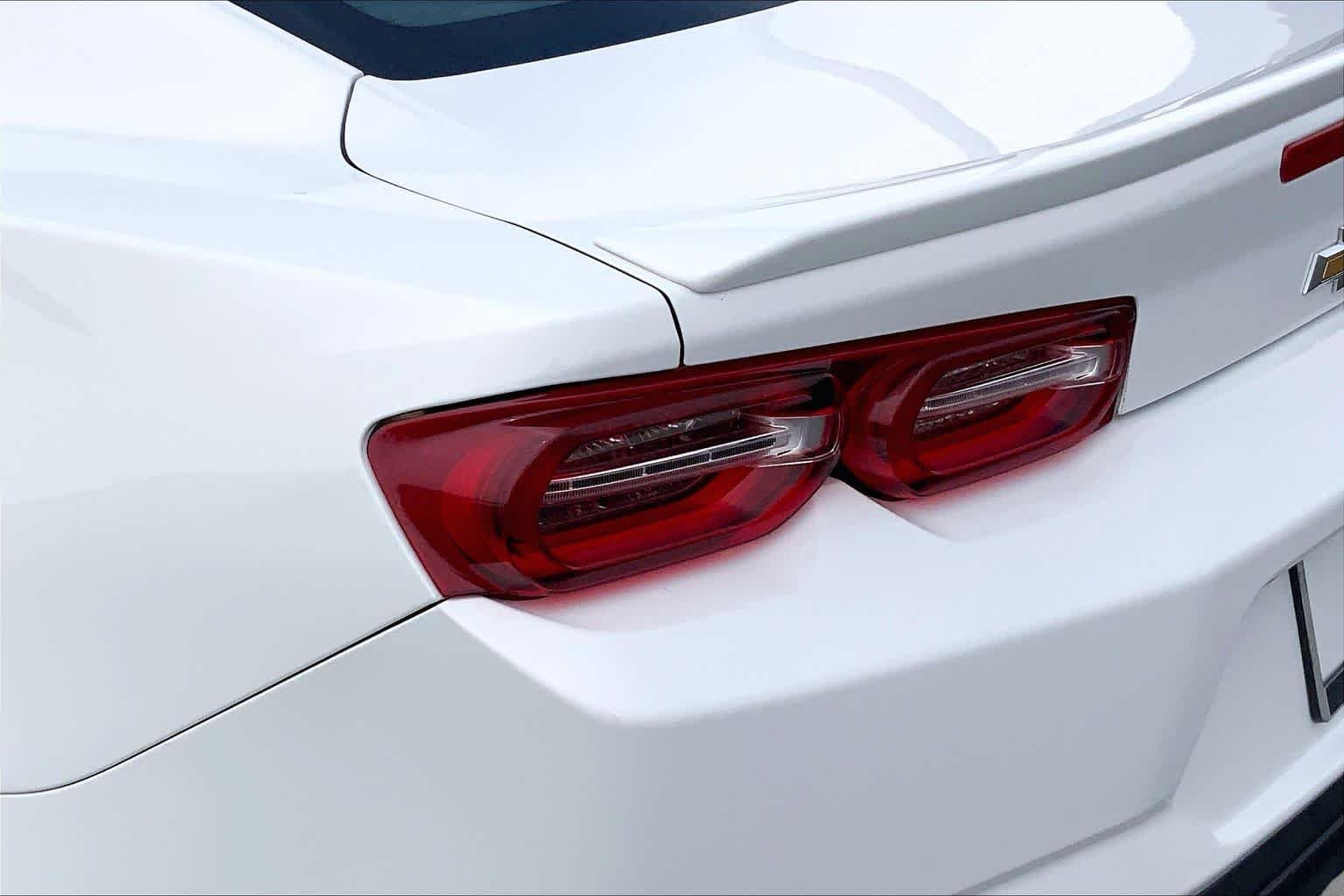 Used 2022 Summit White Chevrolet 1LT image 29