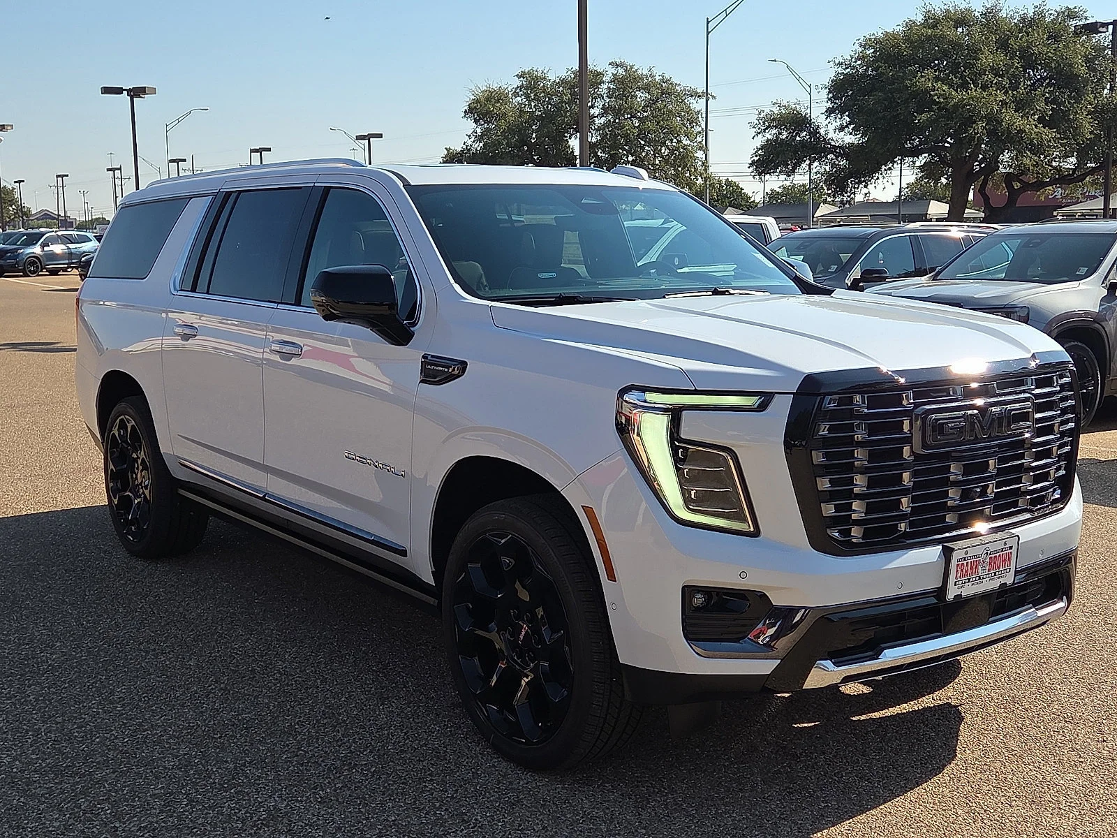New 2026 Glacier White Tricoat GMC Denali Ultimate image 5