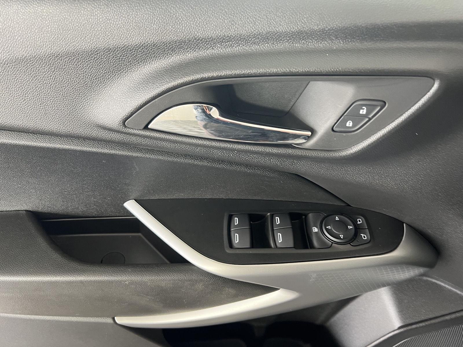 Used 2025 Summit White Chevrolet LS image 6