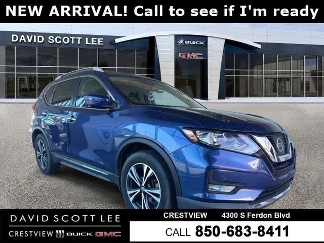 2017 Nissan Rogue SL FWD's photo