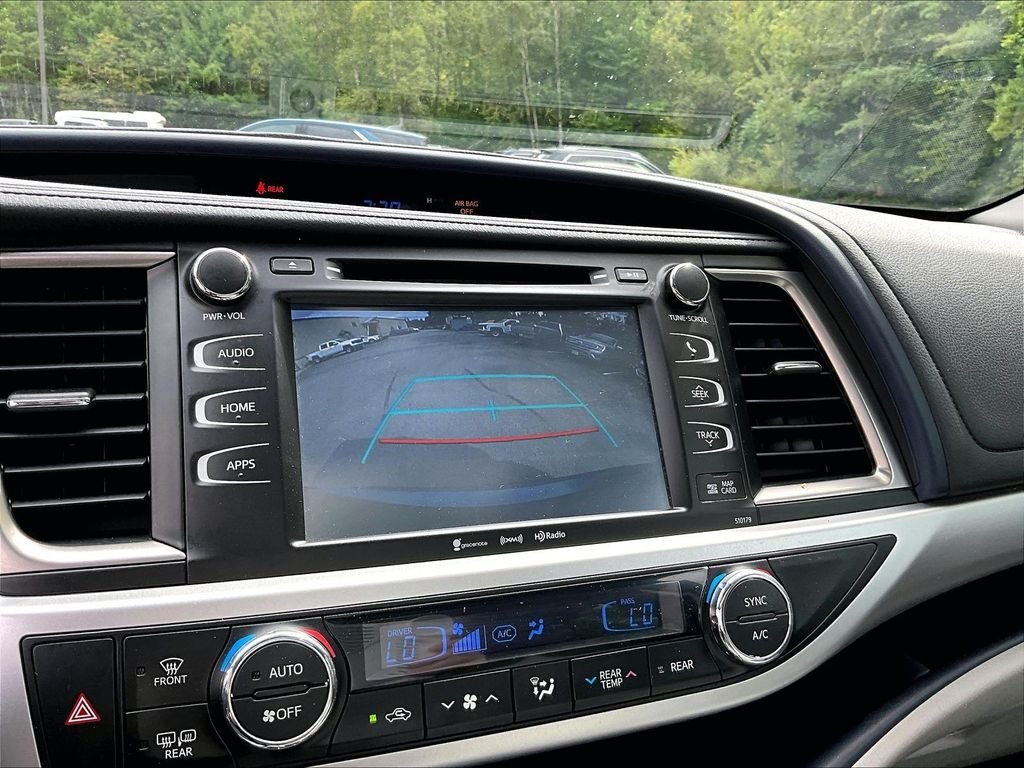 Used 2017 Shoreline Blue Pearl Toyota XLE image 20