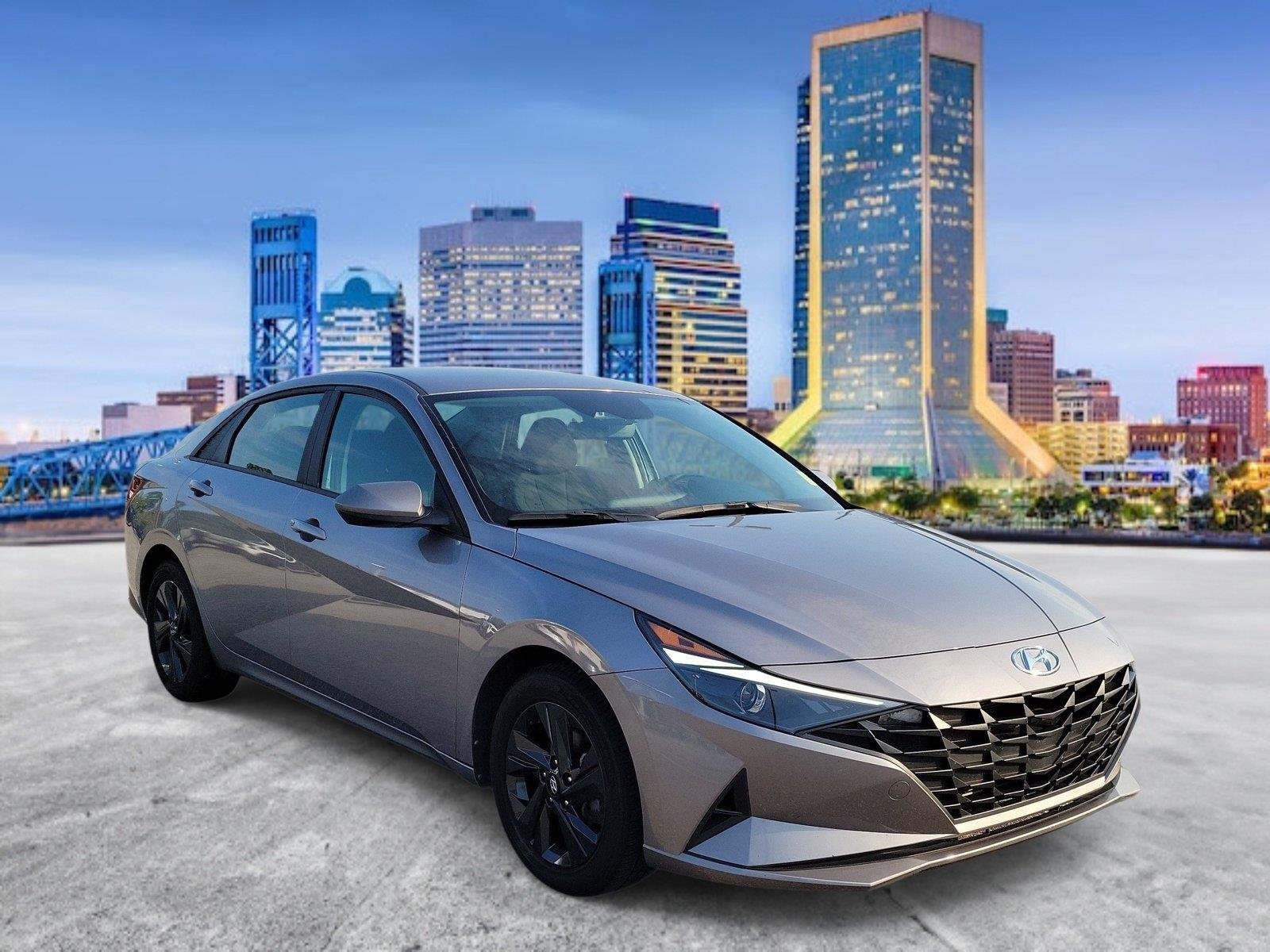 Used 2023 Fluid Metal Hyundai SEL image 4