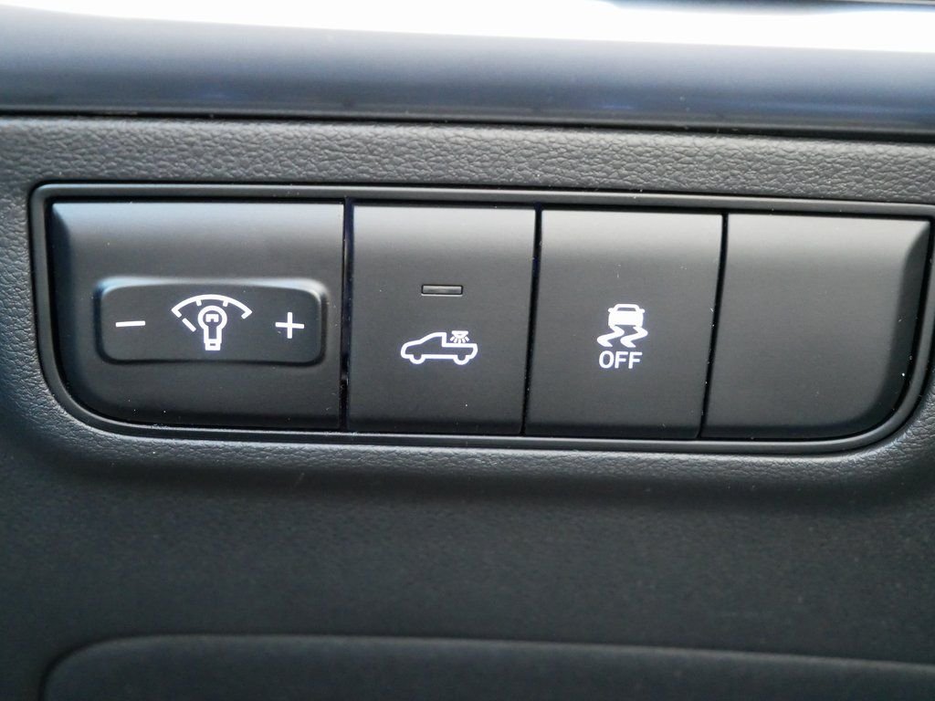 Certified Used 2025 Black Hyundai SEL image 20