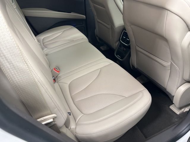 Certified Used 2023 Ceramic Pearl Metallic Tinted Clearcoat Lincoln Reserve image 24