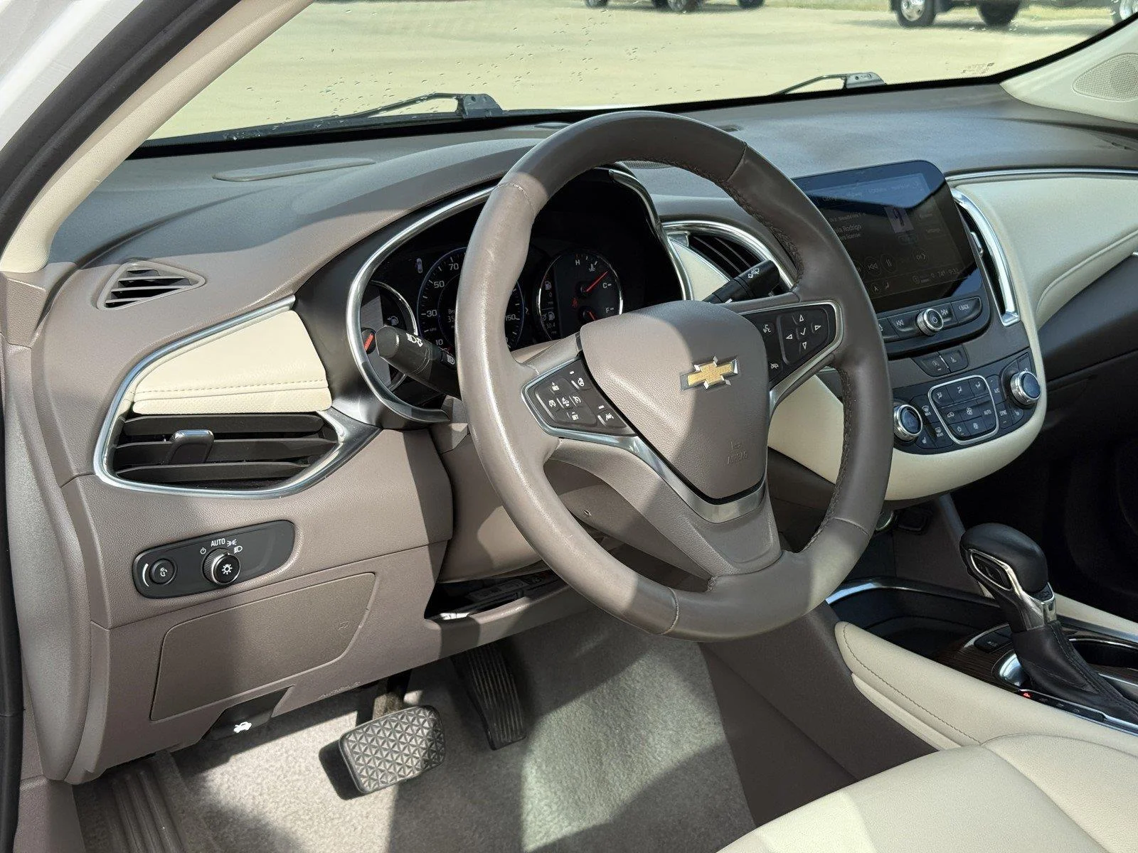 Certified Used 2024 Summit White Chevrolet LT image 10