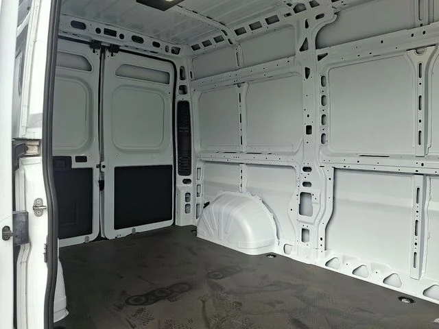 New 2026 White Ram Base image 10