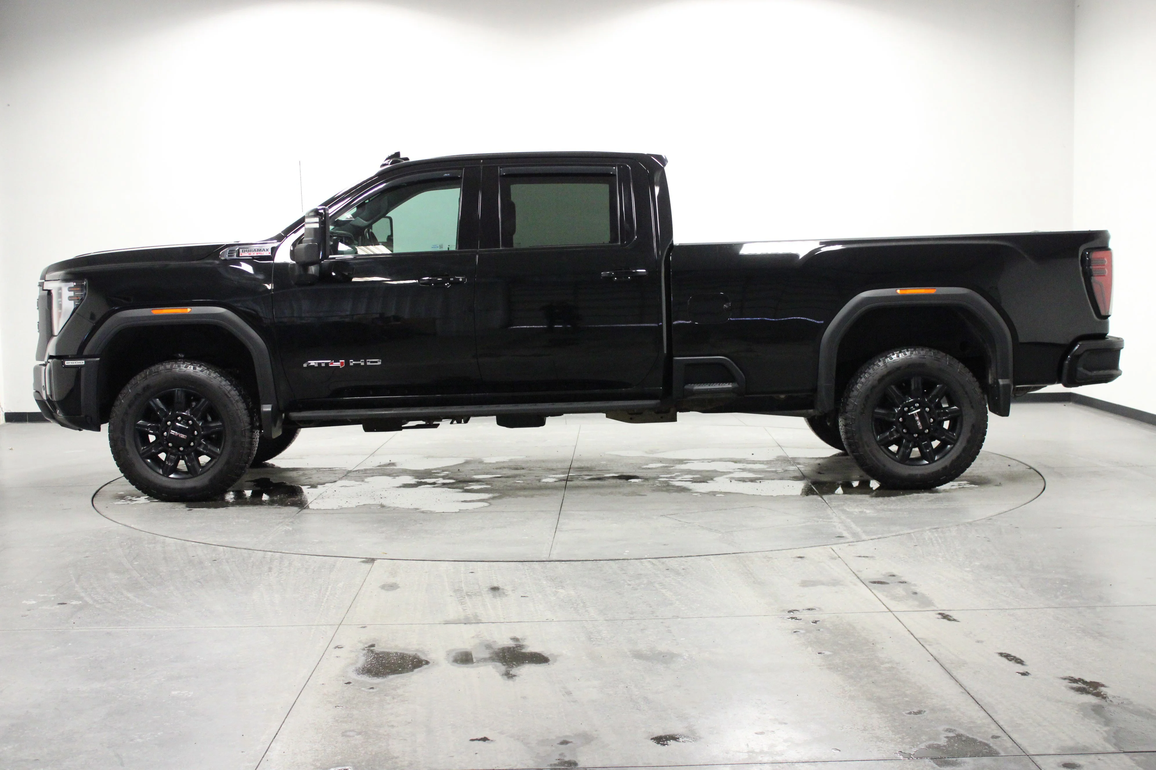 Used 2024 Onyx Black GMC AT4 image 7